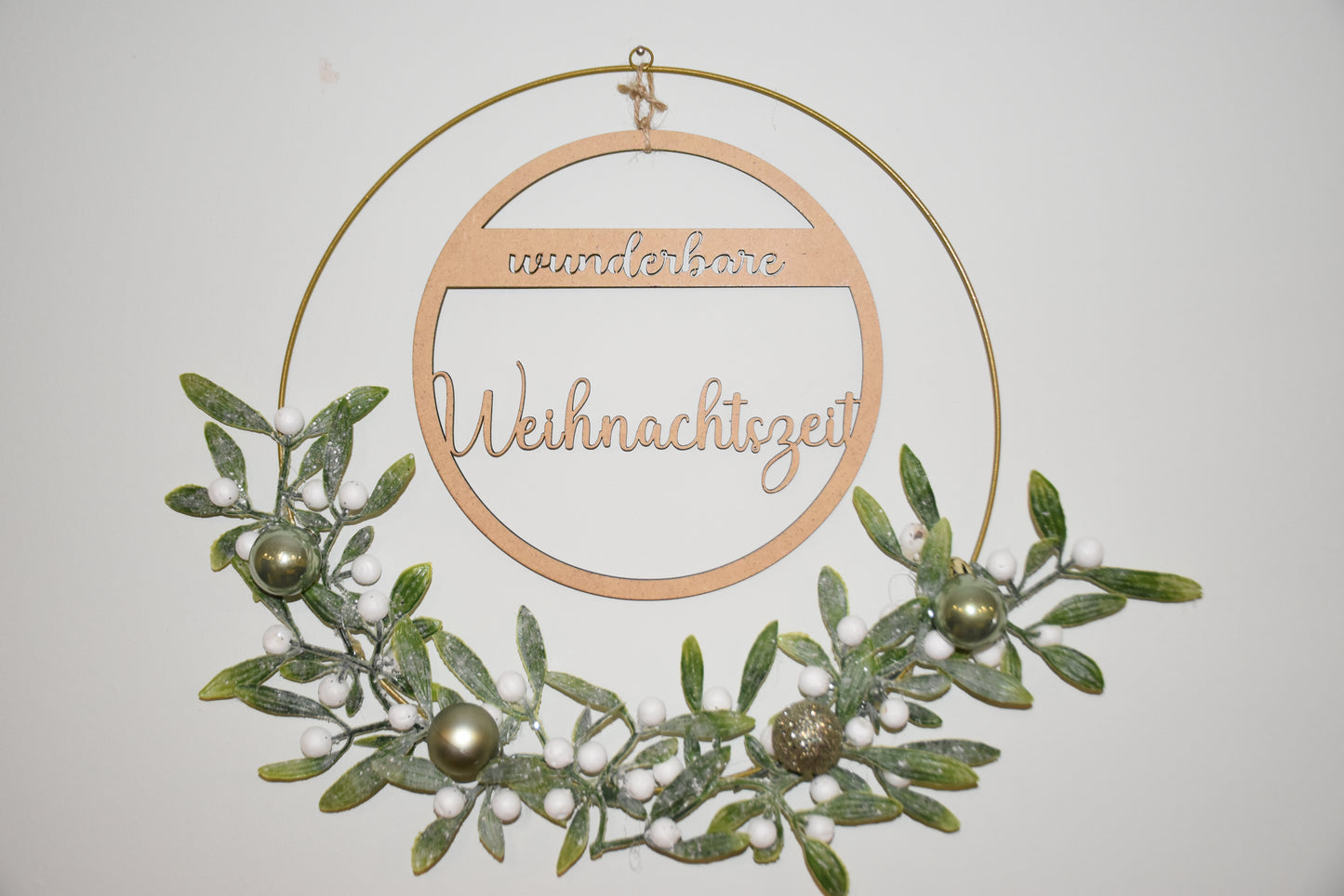 Weihnachtstürkranz für eine festliche Stimmung in deinem Zuhause