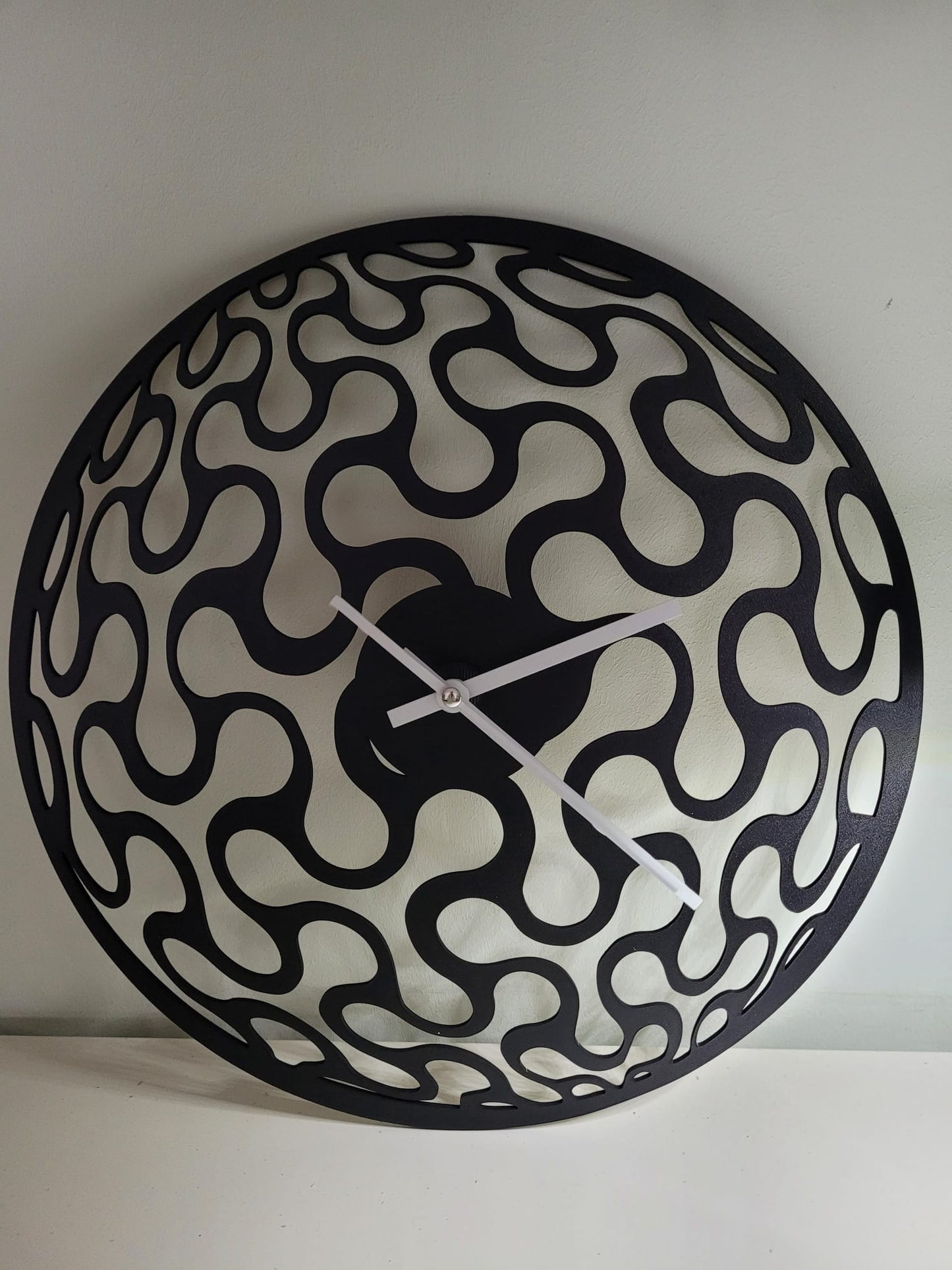Optisch Illusionäre Wanduhr "Sphärische Eleganz" - 35 cm Durchmesser